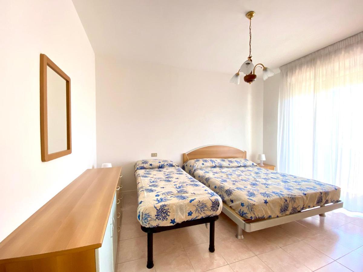 Residence Cristoforo Colombo - Carraro Immobiliare - Family Apartments Caorle Buitenkant foto